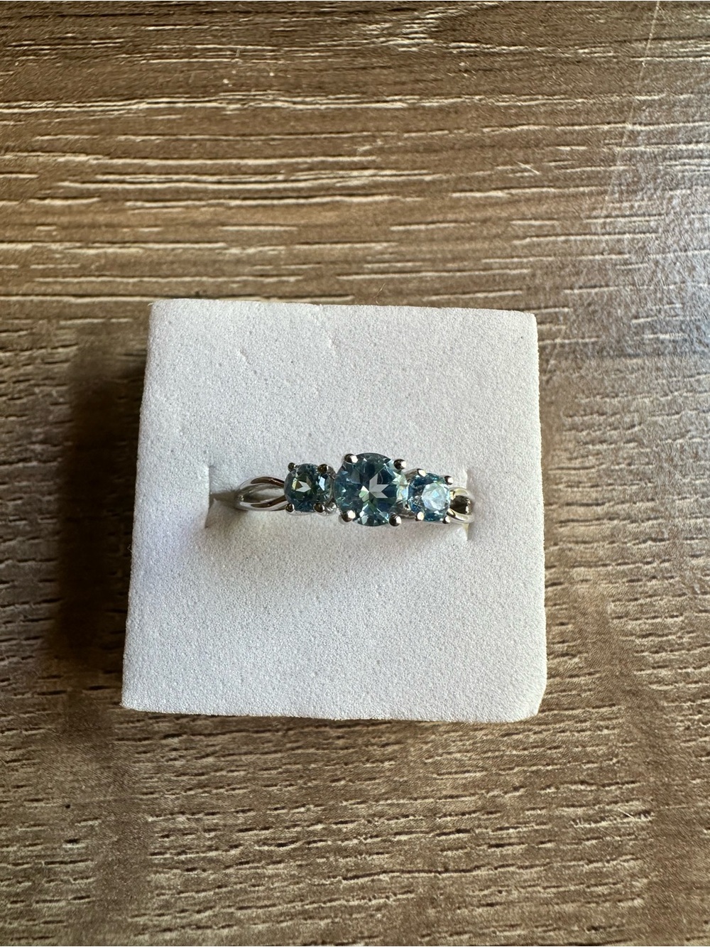 Icy Blue topaz three stone Past Present Future ring 10k White Gold Size 7